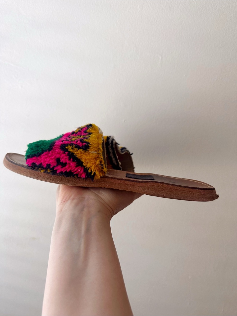 Res Ipsa • Kilim Rug Sandal in Pink/Green/Yellow - Picture 5 of 12